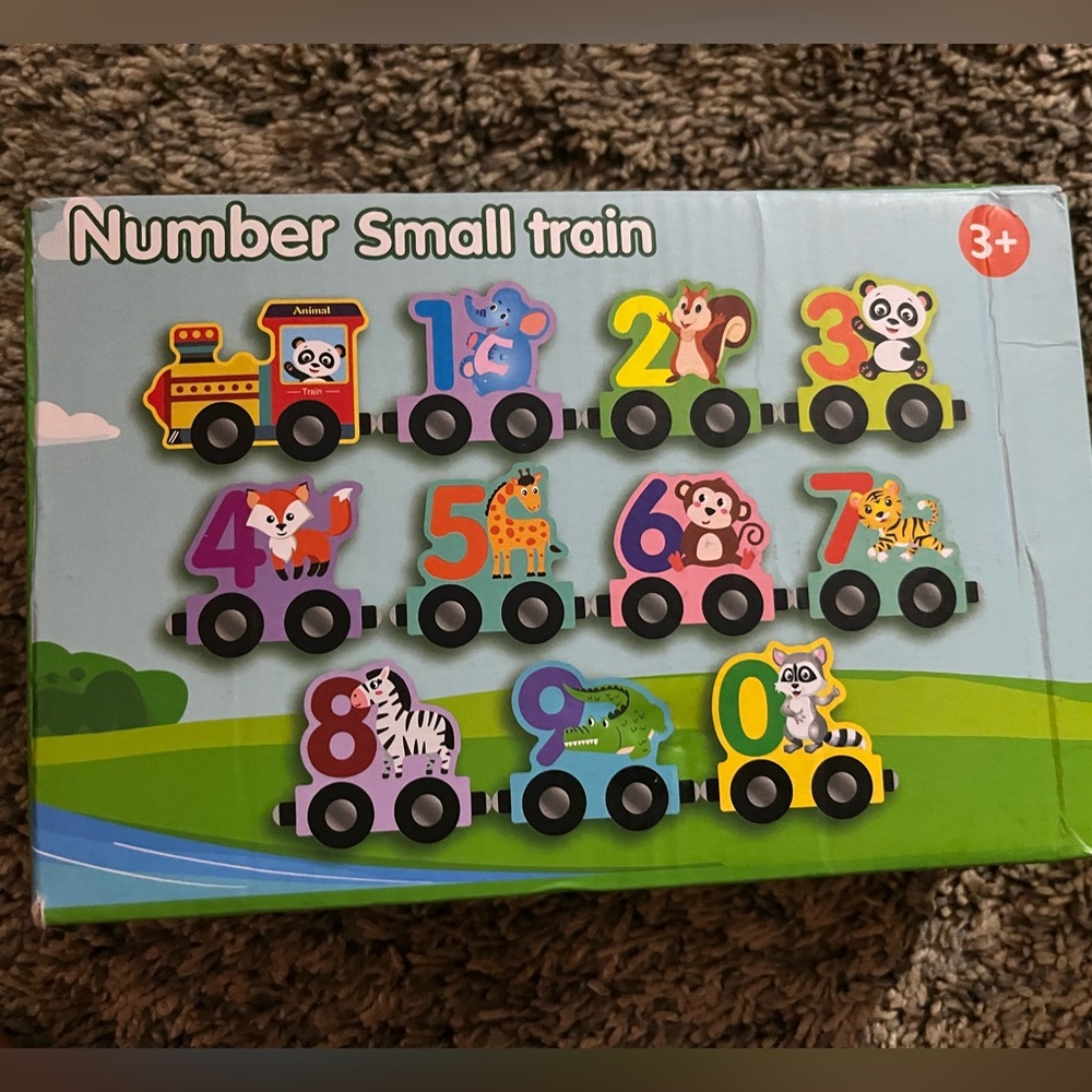 10 piece Train Toys With Number, Wooden Train Set Magnetic Train Car zoo animals